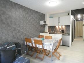 Studio cabine 5 pers à Piau-Engaly avec accès extérieur, cuisine équipée, casier à skis et équipements bébé - FR-1-457-150